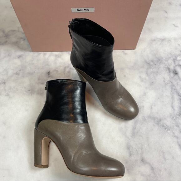 Miu Miu Two-Tone Polished Calf Leather Heeled Ankle Boots Taupe Black NWB Sz 36 - Picture 1 of 10